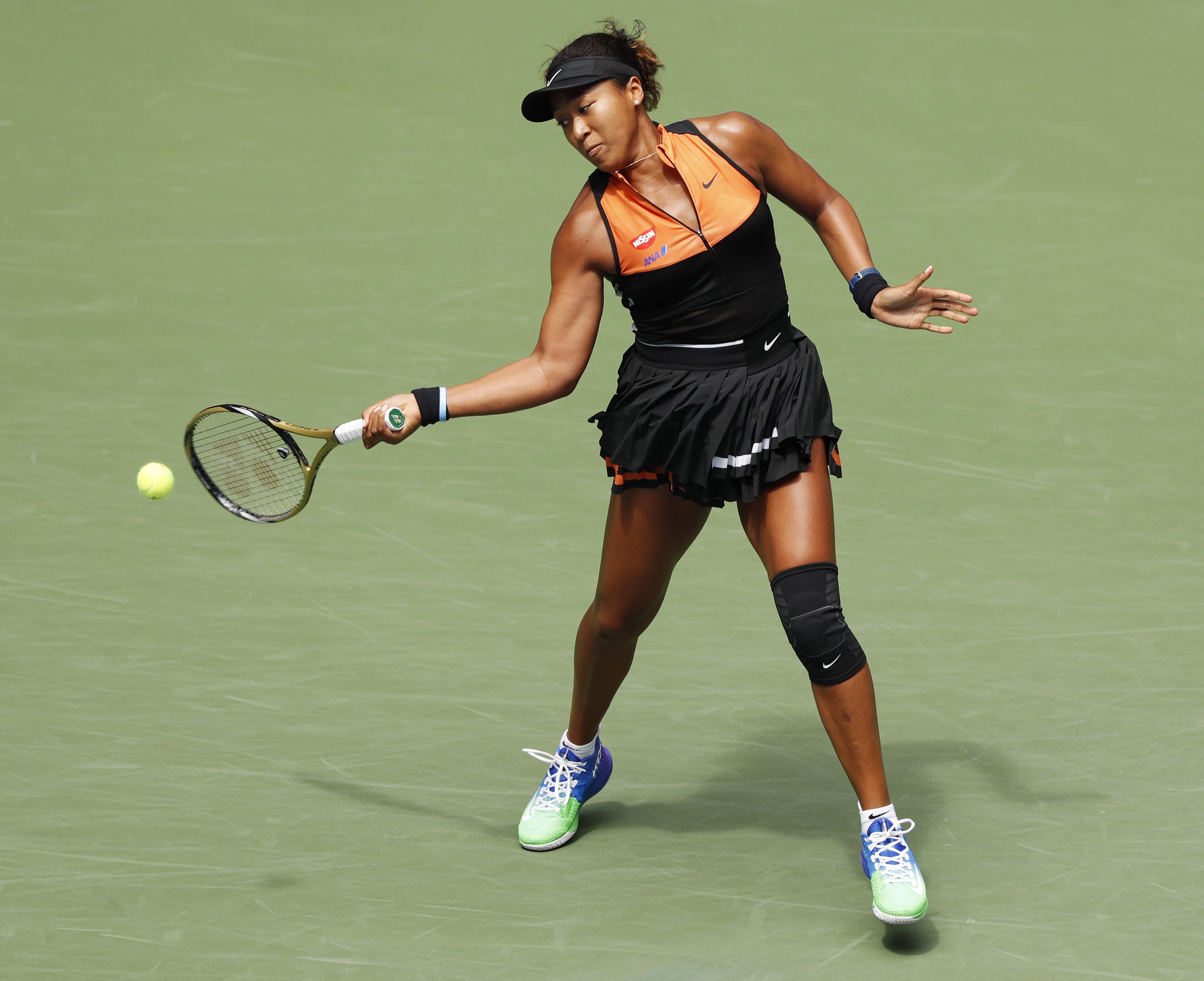 菲尼克斯太阳训练开放日；冲刺阶段门线救险引欢呼；欧联在即；年轻球员得到机会的简单介绍-开云综合平台